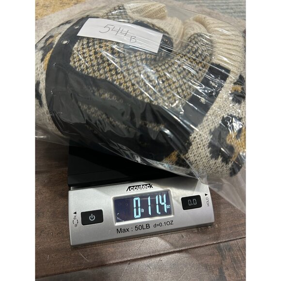 Love Tree Leopard Print Sweater With Black Lace Up V-Neck Detail Sz Medium - Picture 10 of 10